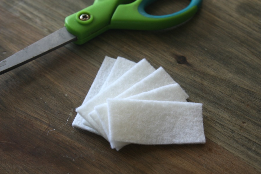 DIY Menthol Pads For Steam Vaporizers | Growing Up Herbal | Support your child's respiratory system during colds with these DIY menthol vapor pads!