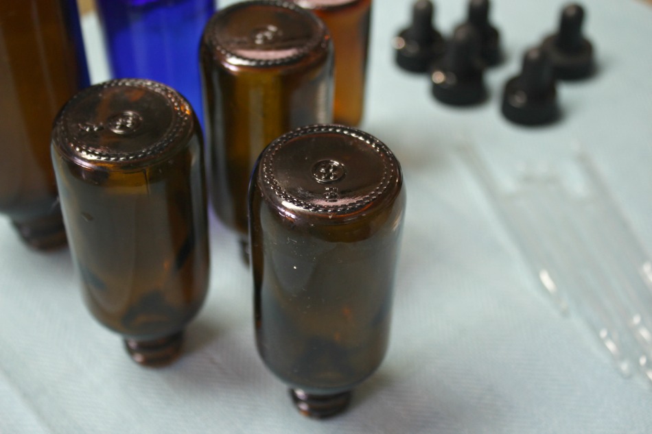 7 most effective natural remedies to clean glass bottles