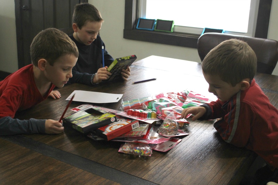 A Day In The Life: Making Valentine's Day Gift Packs For The Cousins | Growing Up Herbal | Today, I'm sharing how my boys make Valentine's Day gift packs for their cousins. Get a glimpse into our life!