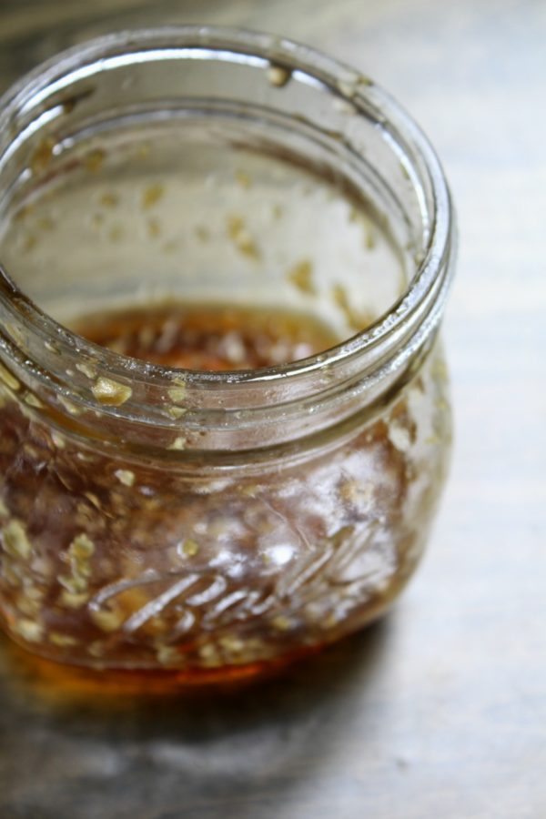 How To Make And Use Garlic Honey (or Syrup) - Growing Up Herbal