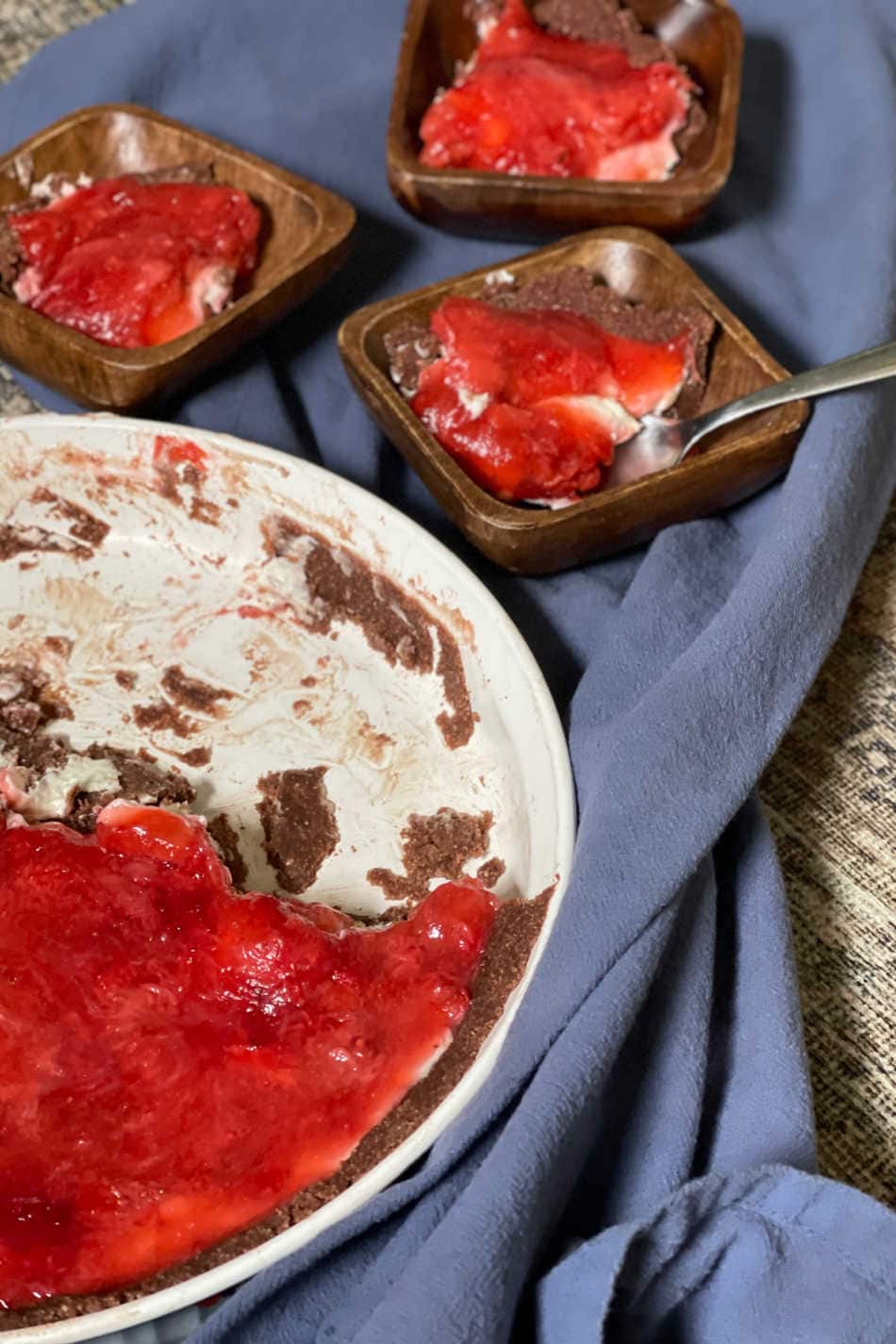 No Bake Valentine's Day Strawberry Cream Pie with Chocolate Pie Crust | Growing Up Herbal | This no bake Valentine's Day pie is not only delicious but healthy and the perfect sweet treat to show someone your care. Get the recipe!